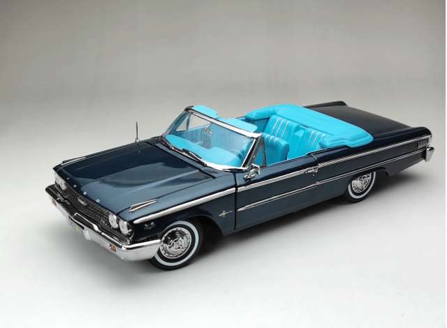 Ford Galaxie 500 XL Convertible, 1963 ,donker blau