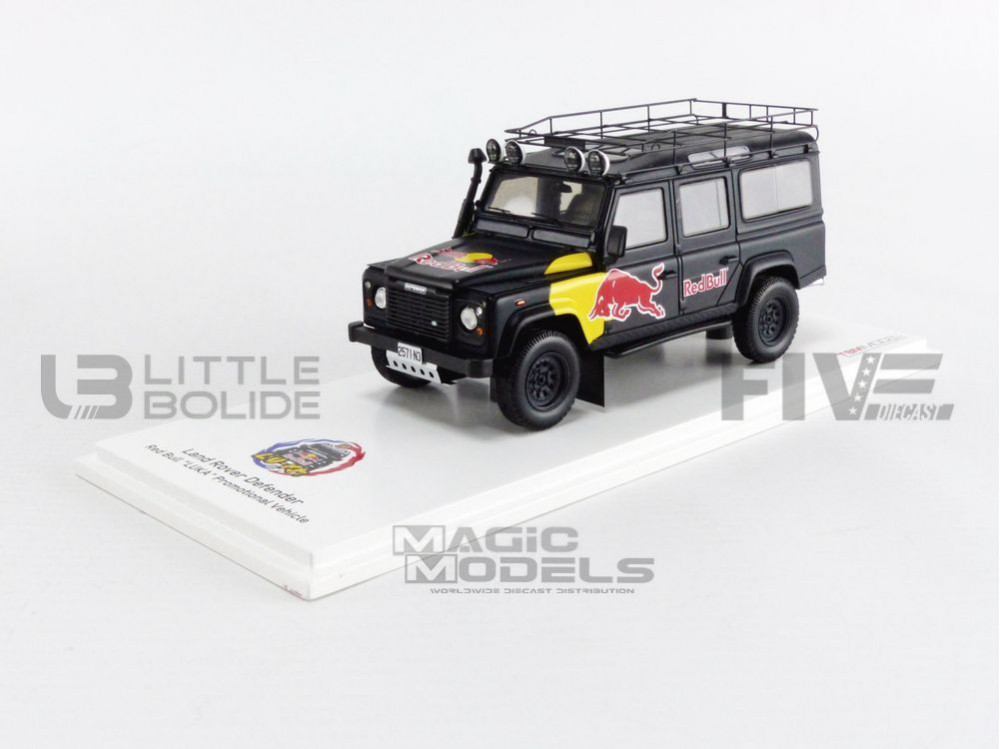 LAND ROVER DEFENDER - RED BULL LUKA