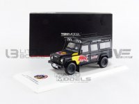 LAND ROVER DEFENDER - RED BULL LUKA