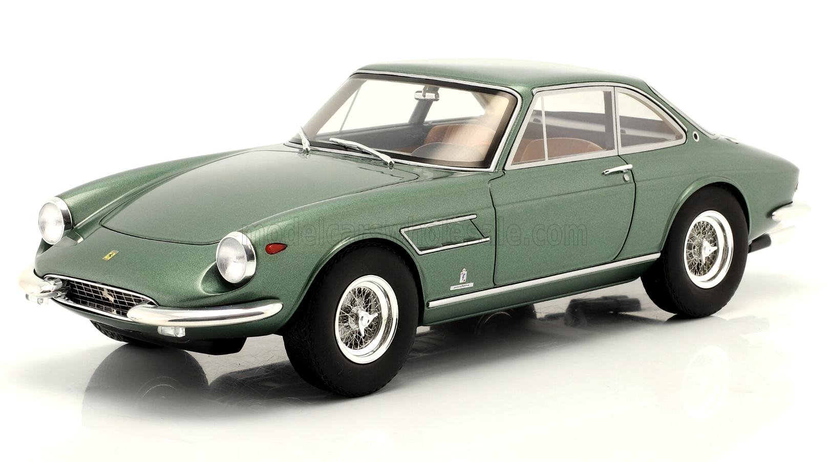 FERRARI - 330 GTC COUPE 1966 - LICHT GROEN MET