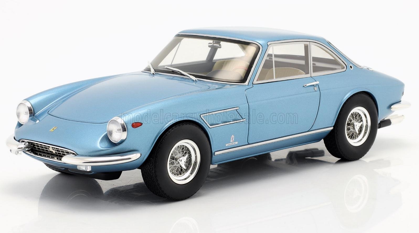 FERRARI - 330 GTC COUPE 1966 - LICHT BLAUW MET