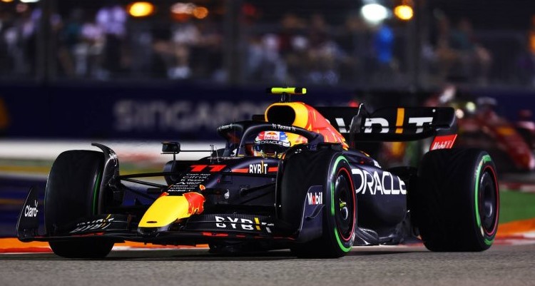 RED BULL RACING RB18 SERGIO PEREZ WINNER SINGAPORE