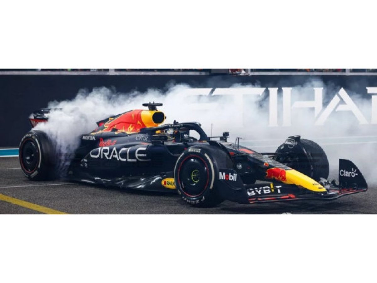 待望の再入荷 Oracle Red Bull Racing RB18 No.1 未開封 新品