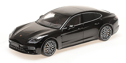 PORSCHE PANAMERA TURBO S – 2020 – ZWART METALL