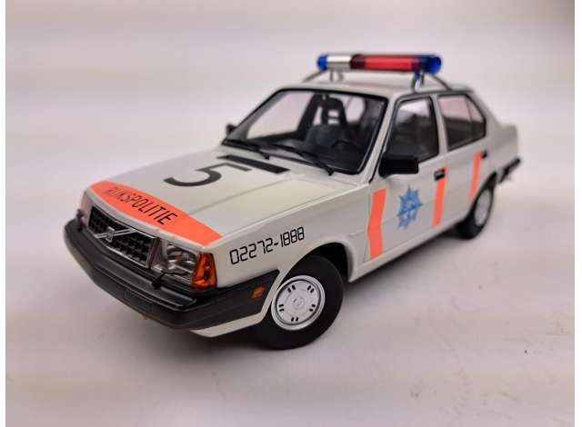 Volvo 340 Dutch Police