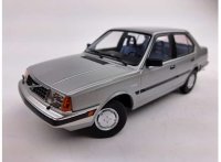 Volvo 360, silver-grey metallic with blue interior 1987