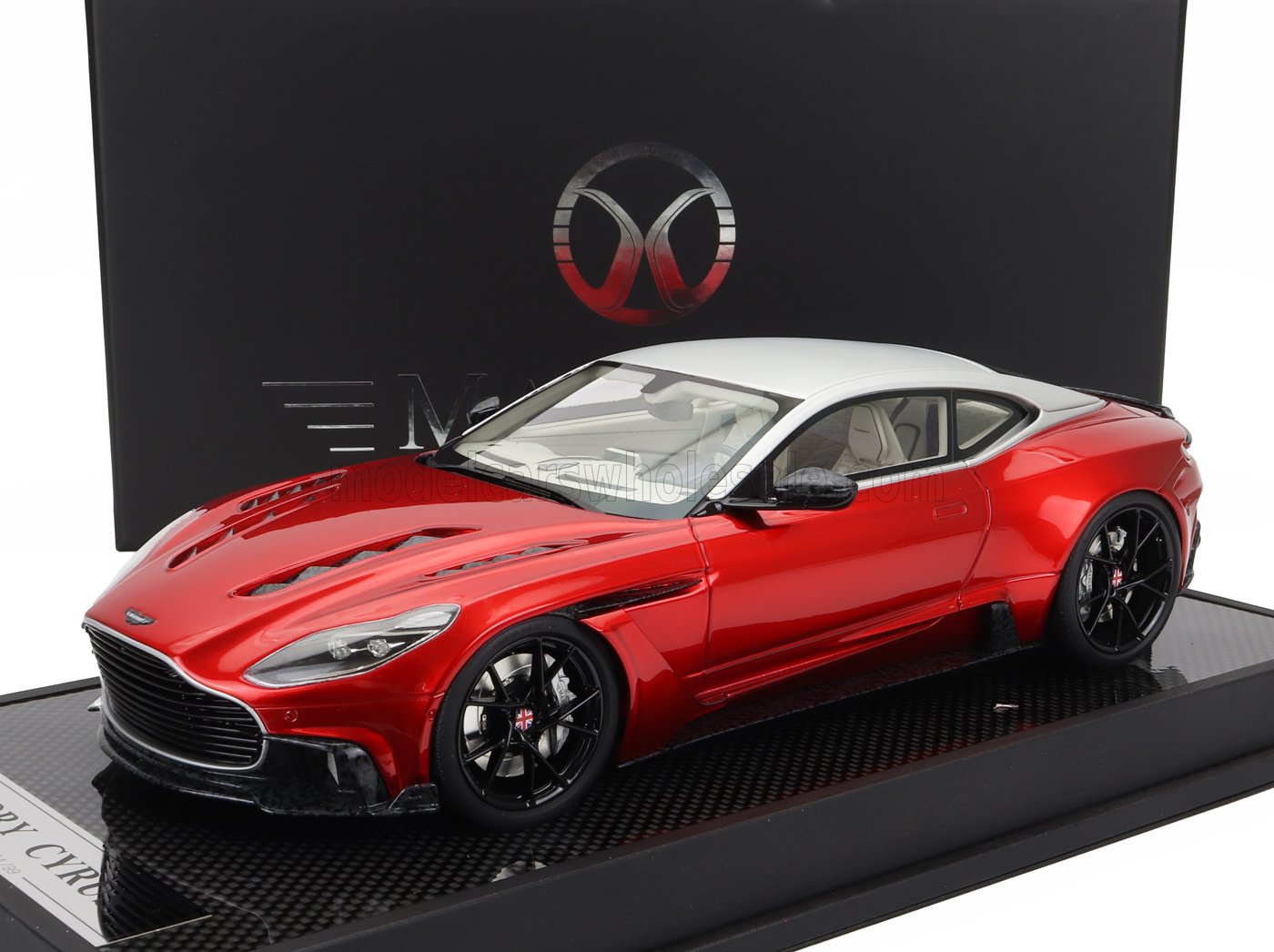 ASTON MARTIN - DB11 MANSORY CYRUS 2018 - CANDY RED