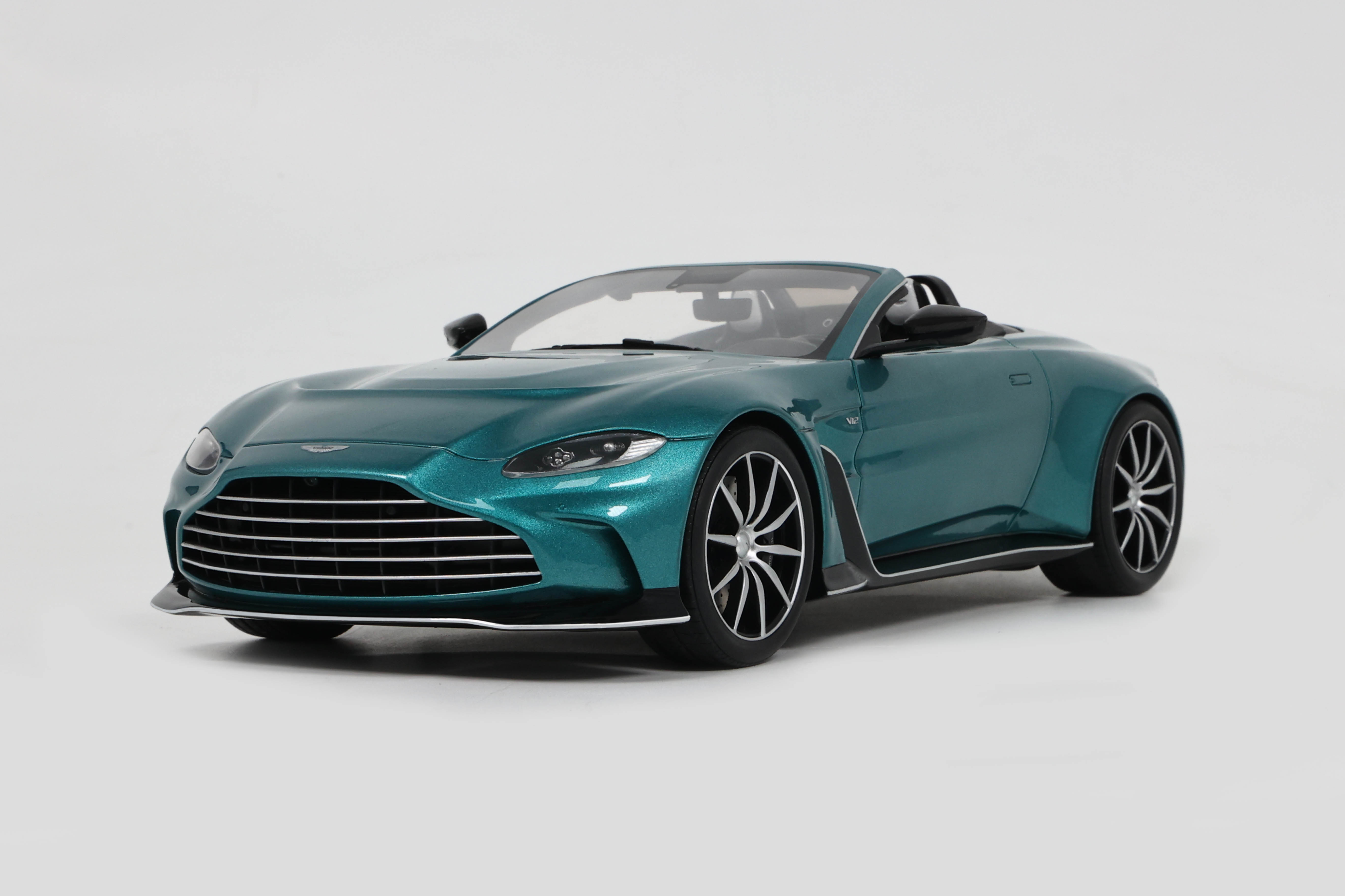 ASTON MARTIN V12 VANTAGE ROADSTER TAYOS TURQUOISE