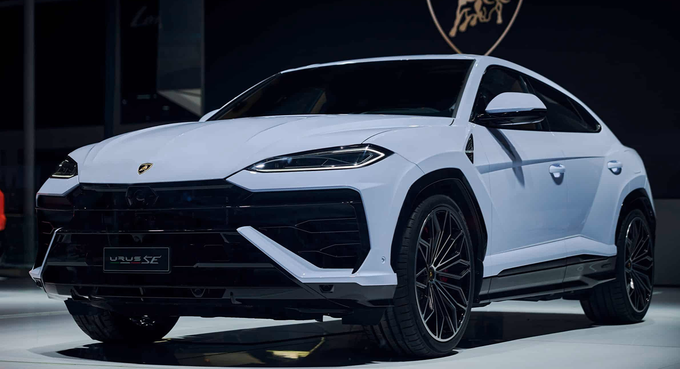 Lamborghini Urus SE Bianco Sapphirus