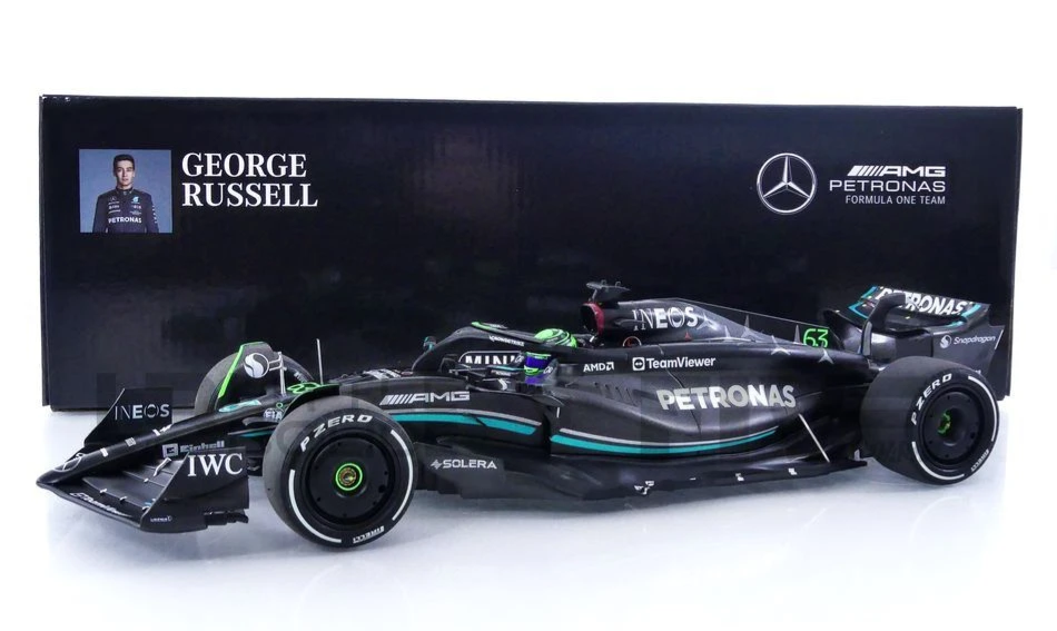 MERCEDES-AMG PETRONAS FORMULA ONE TEAM F1 W14 E PE