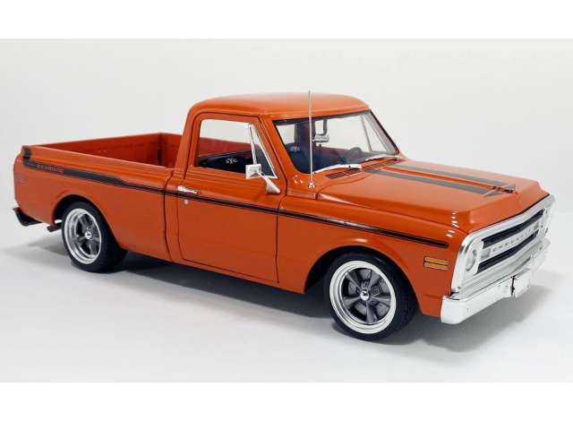 Chevrolet C10 Custom- Yenko, orange 1969