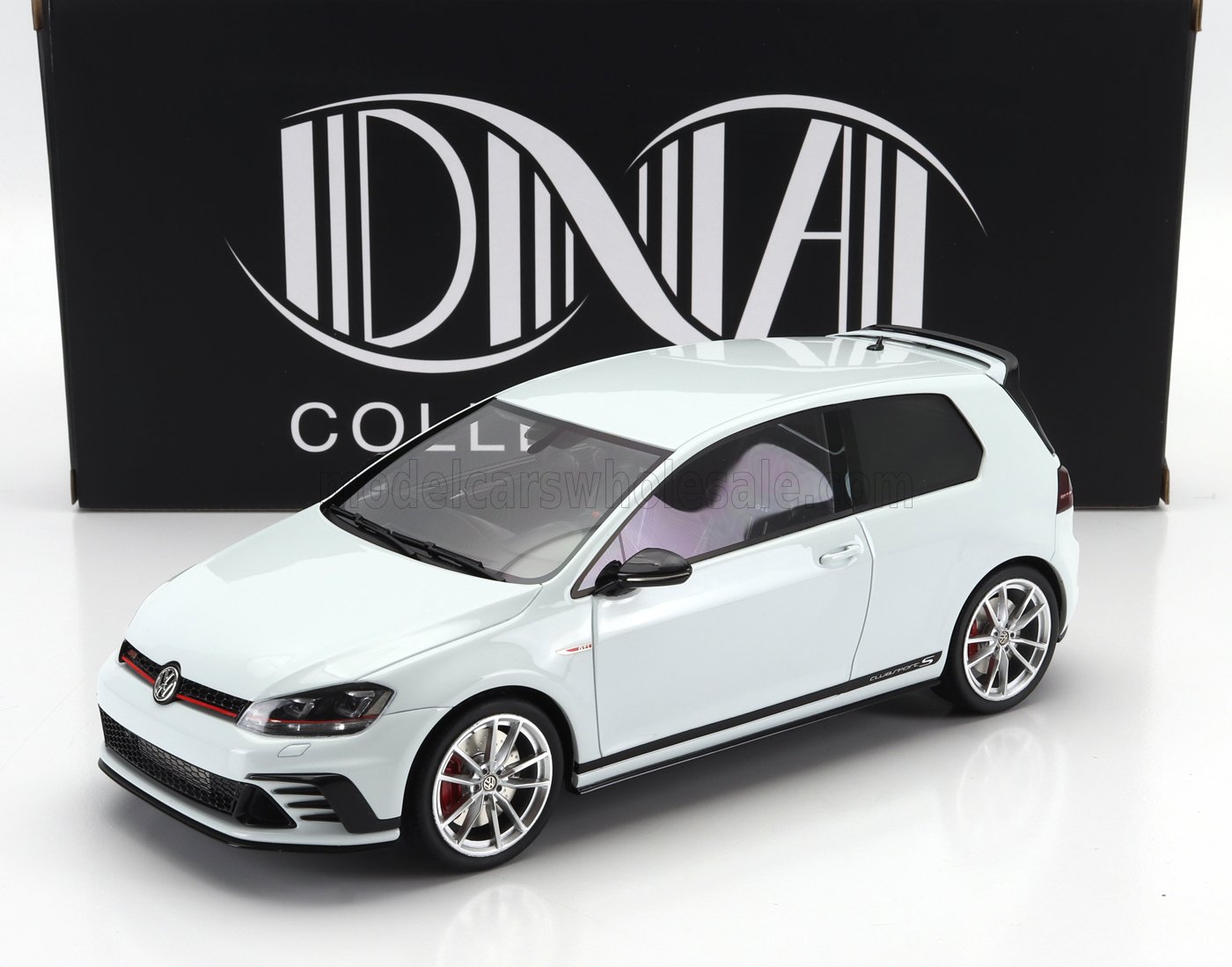 VOLKSWAGEN - GOLF GTi VII CLUBSPORT S 2017 - WHITE