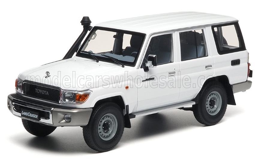 TOYOTA - LAND CRUISER 76 2017 - WHITE