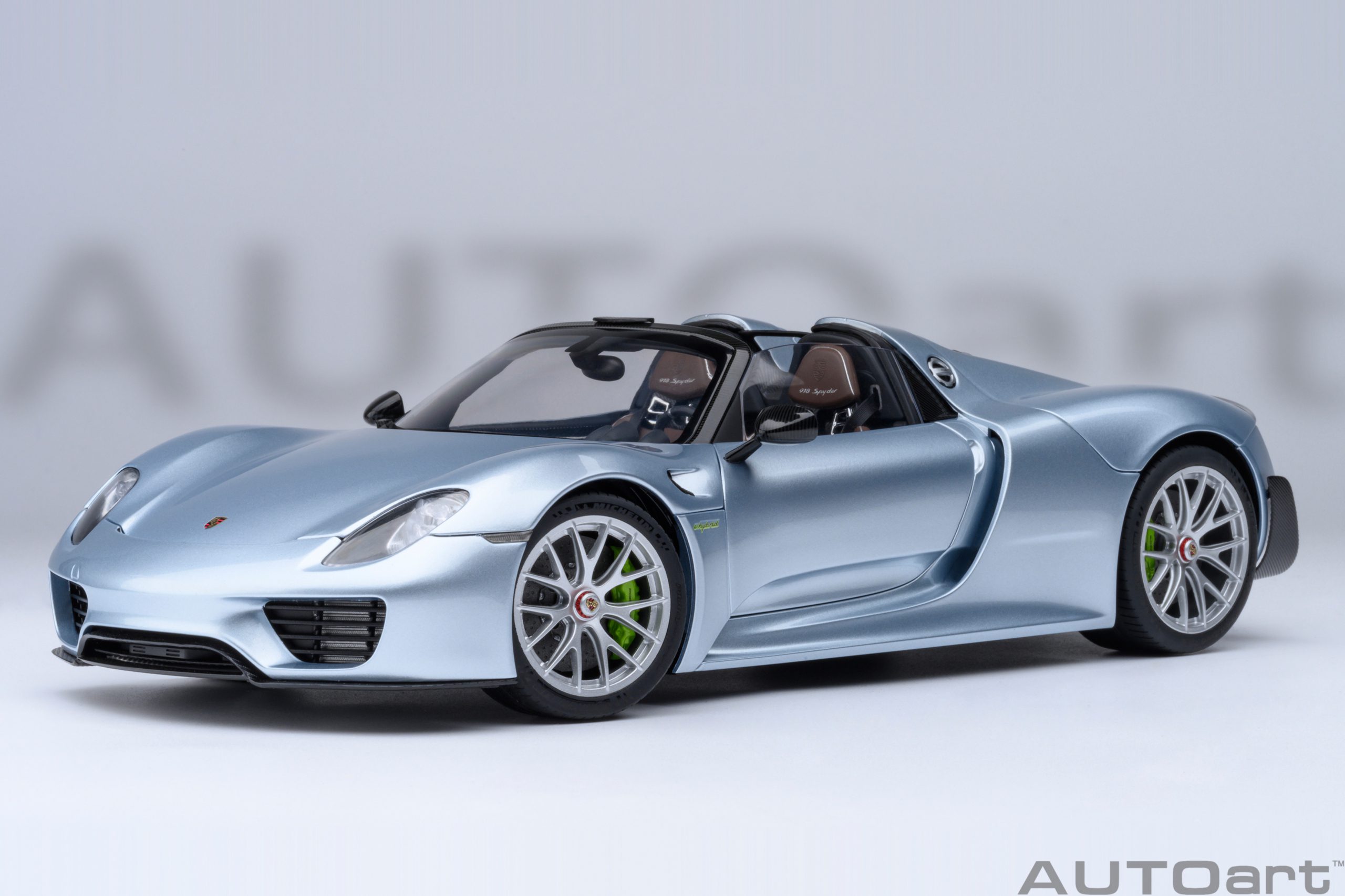 Porsche 918 Spyder Weissach Package (Liquid Metal 