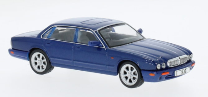 Jaguar XJ8 (X308) 1998 blauw