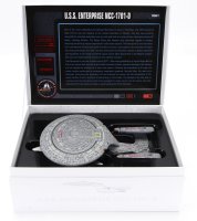 STAR TREK - U.S.S. ENTERPRISE NCC-1701-D - THE NEXT GENERATION