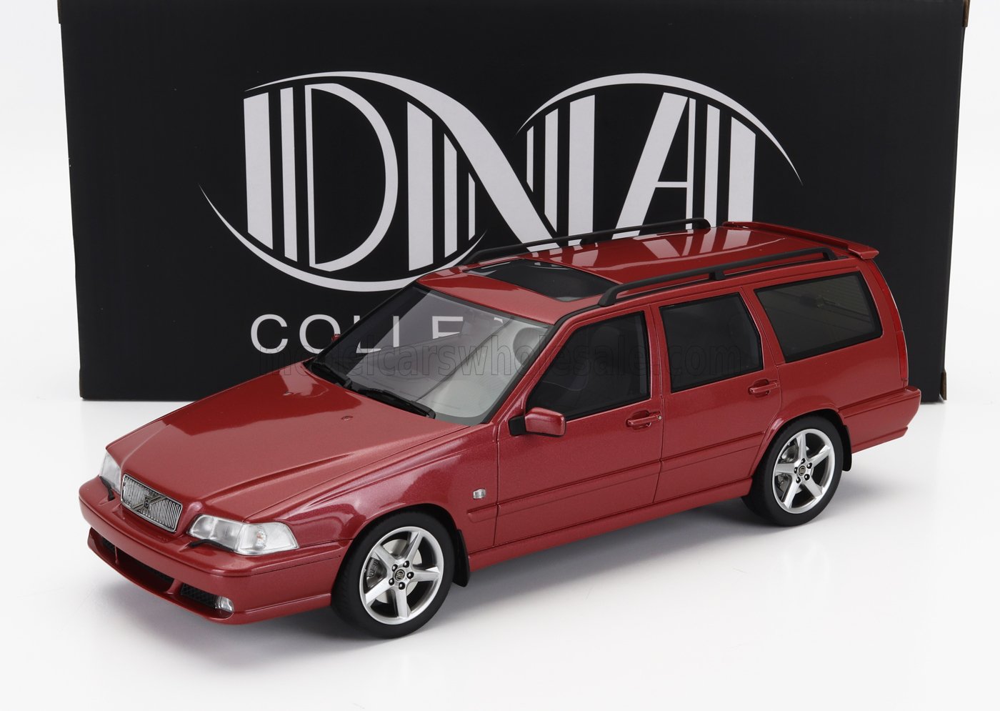 VOLVO - V70 SW STATION WAGON 1998 - RED