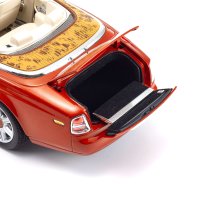 Rolls-Royce Phantom Drophead Coupe Orange