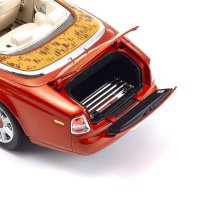 Rolls-Royce Phantom Drophead Coupe Orange