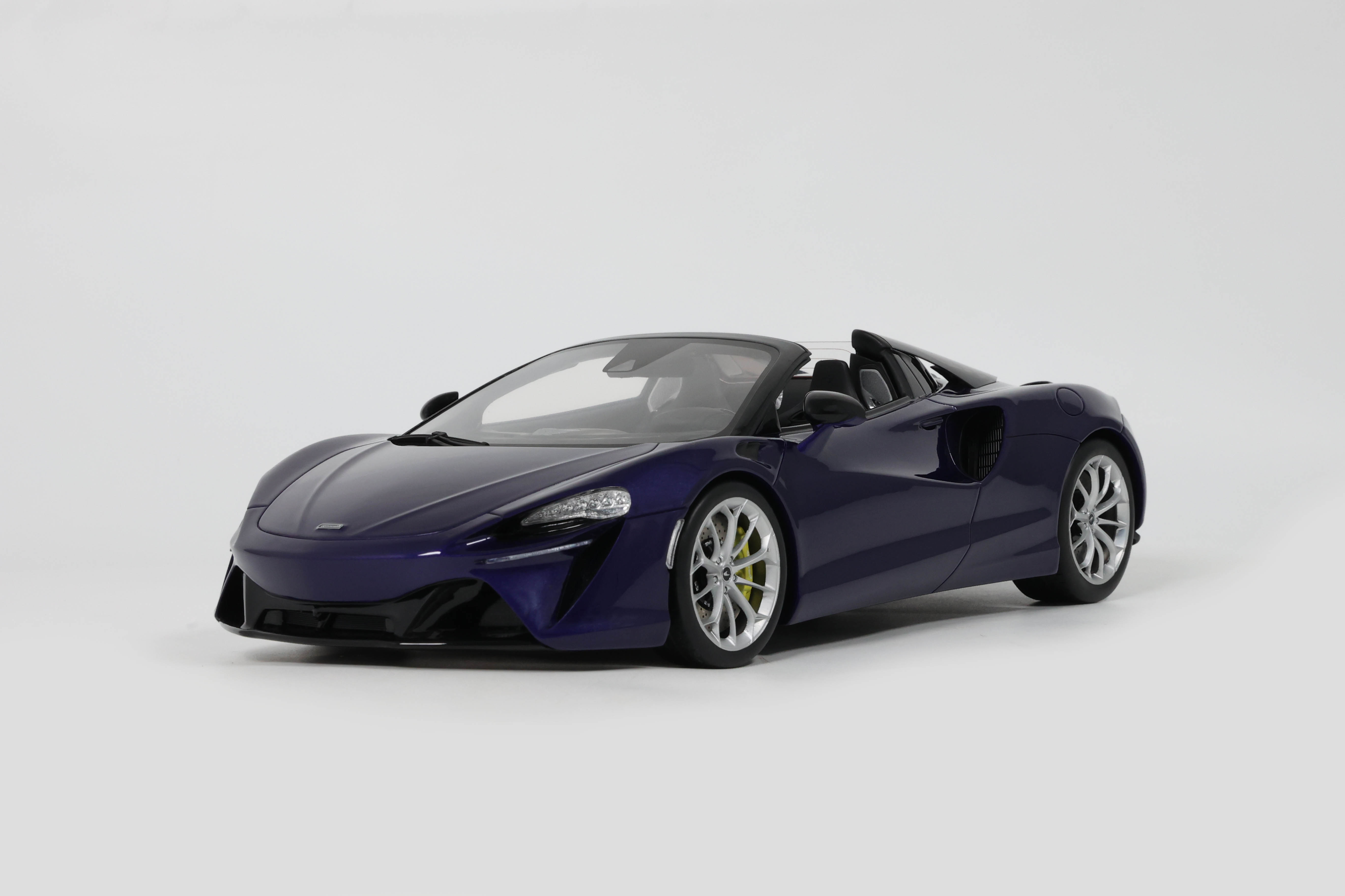 MCLAREN ARTURA SPIDER LANTANA PURPLE 2024