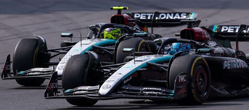 2-CAR SET MERCEDES-AMG PETRONAS FORMULA ONE TEAM F