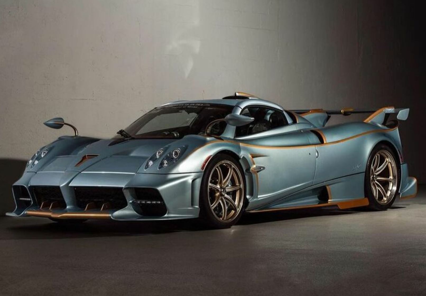 Pagani Imola Roadster Azzurro Sardegna gloss metal