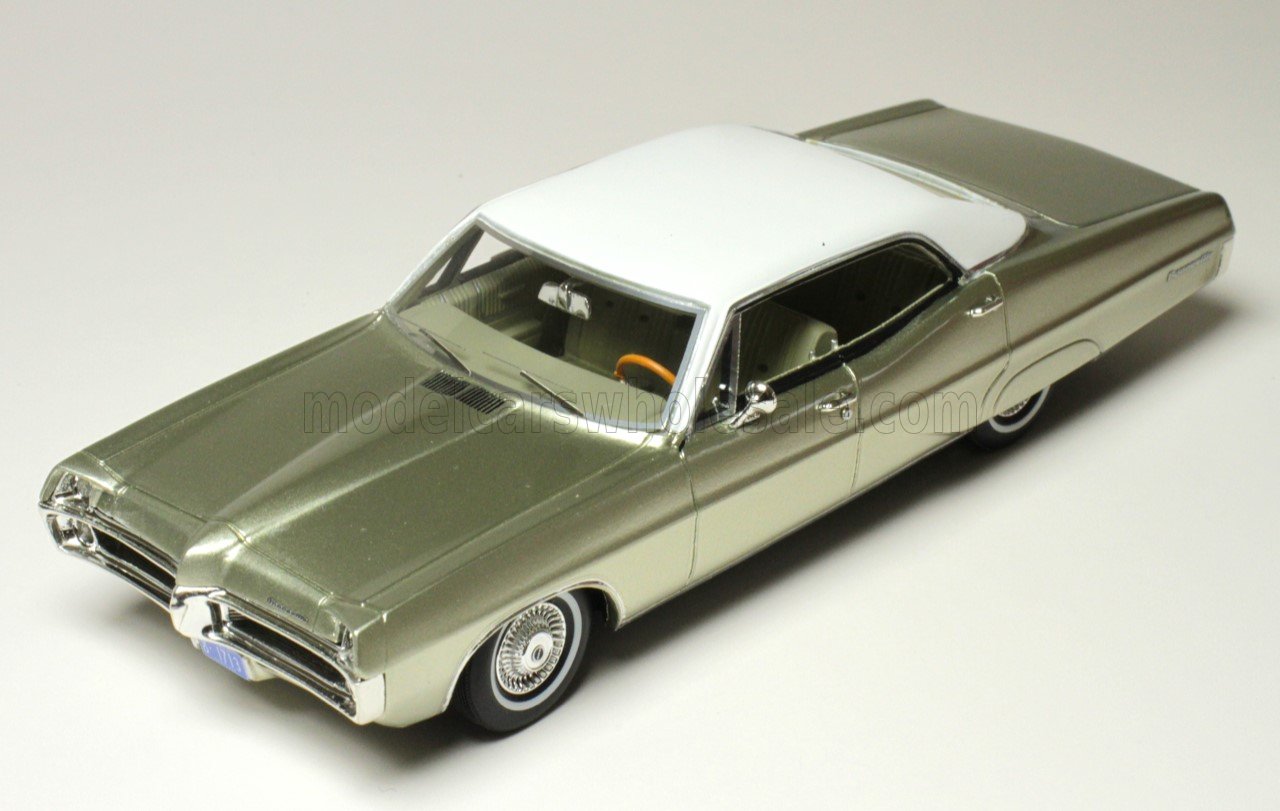 PONTIAC - BONNEVILLE 1967 - CHAMPAGNE IRID WHITE