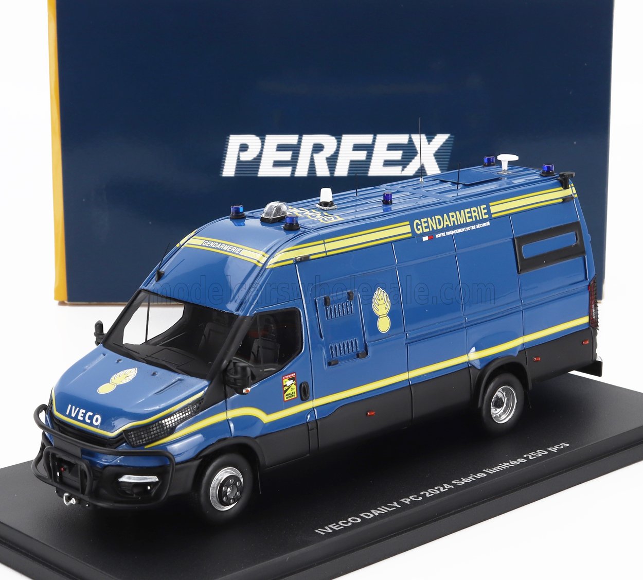 IVECO FIAT - DAILY VAN LONG GENDARMERIE PC POLICE 