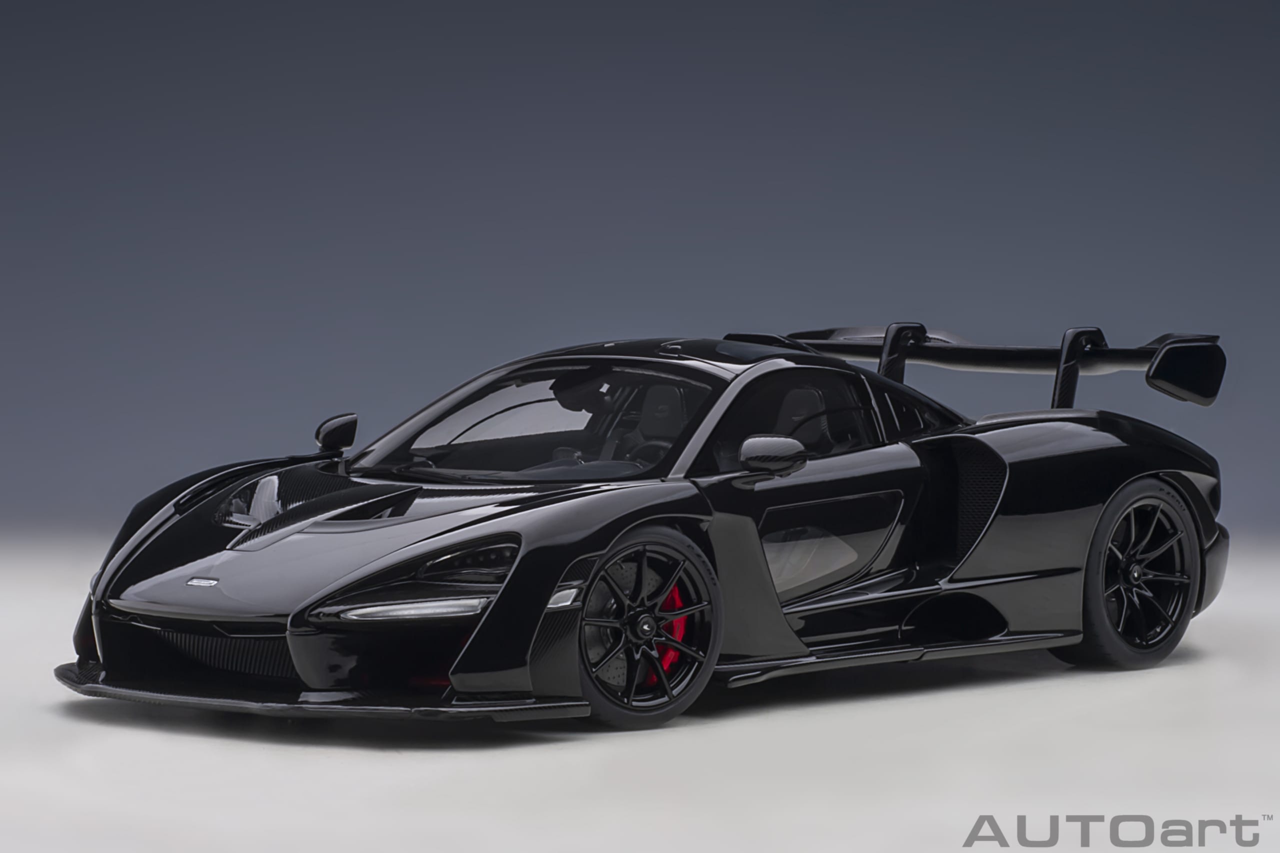 McLAREN - SENNA 2018 - STEALTH COSMOS ZWART