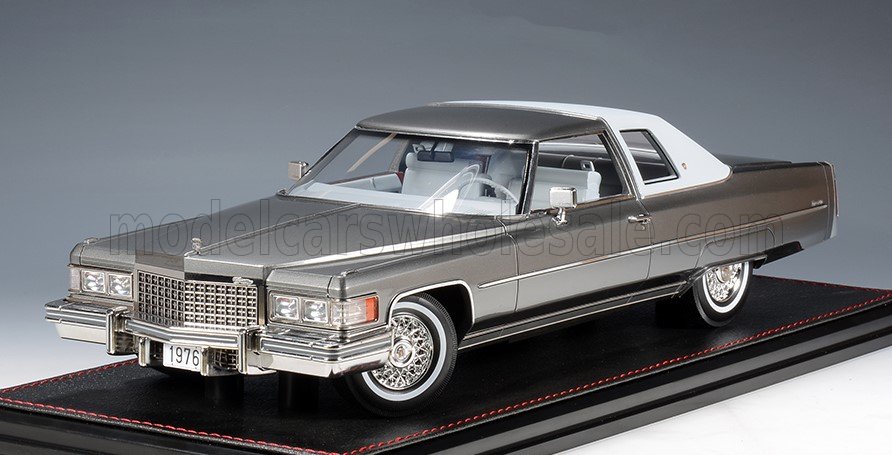 CADILLAC - COUPE DE VILLE 1976 - GREY WHITE