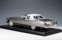 CADILLAC - COUPE DE VILLE 1976 - GREY WHITE