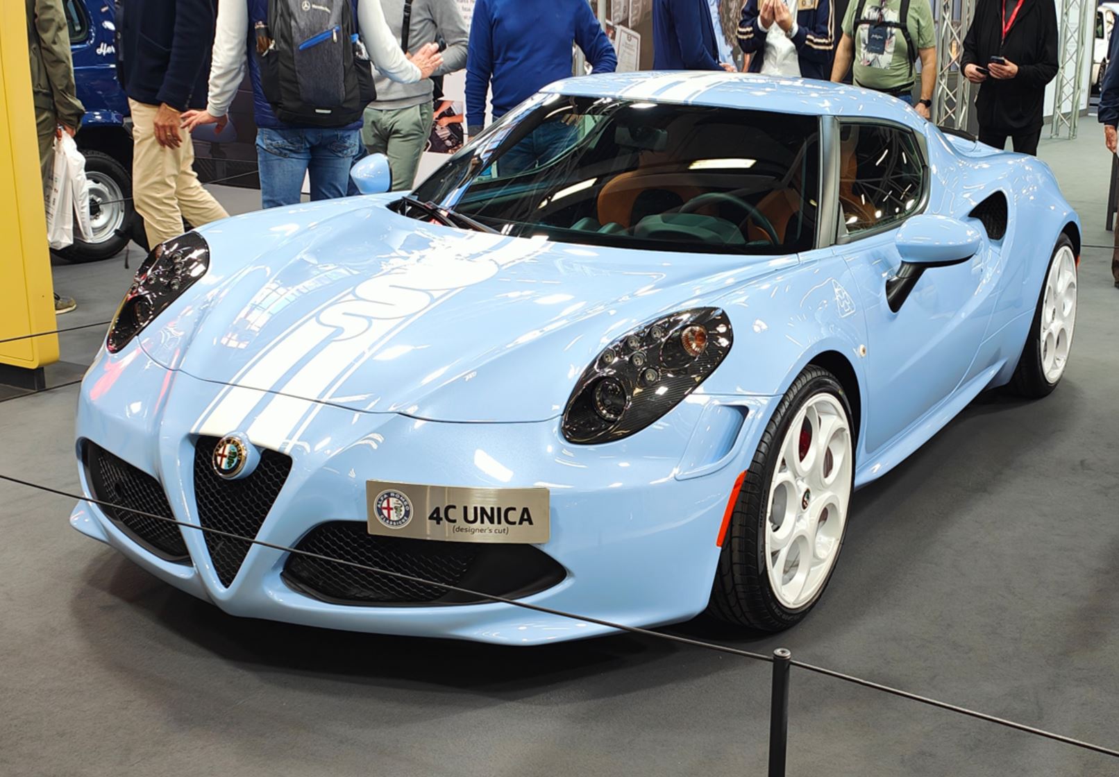 Alfa Romeo 4C Competizione Light blue